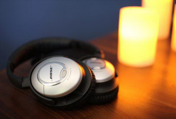 Bose QuietComfort 15 Acoustic Noise Cancelling Headphone