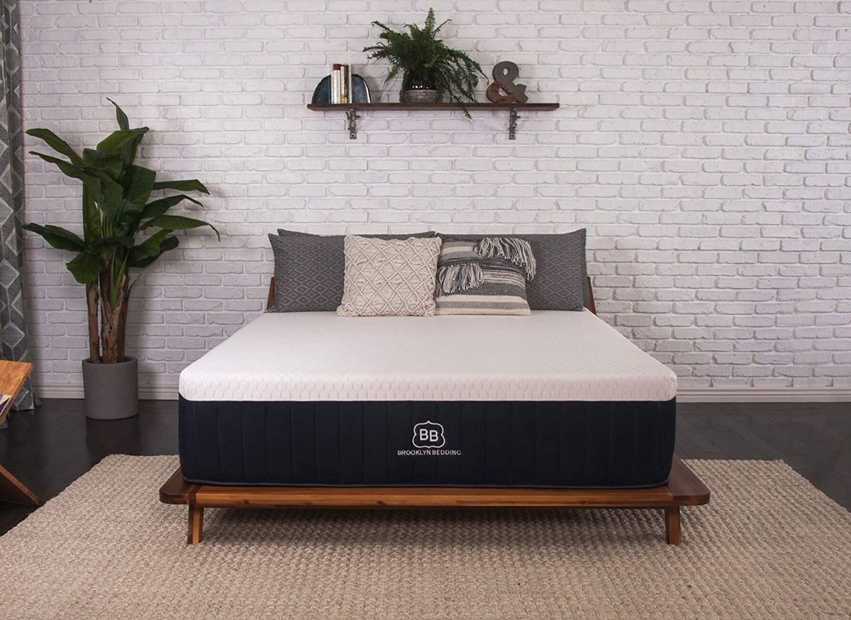 Top 10 Best Mattresses For Back Pain 2020 Buyer's Guide & Reviews
